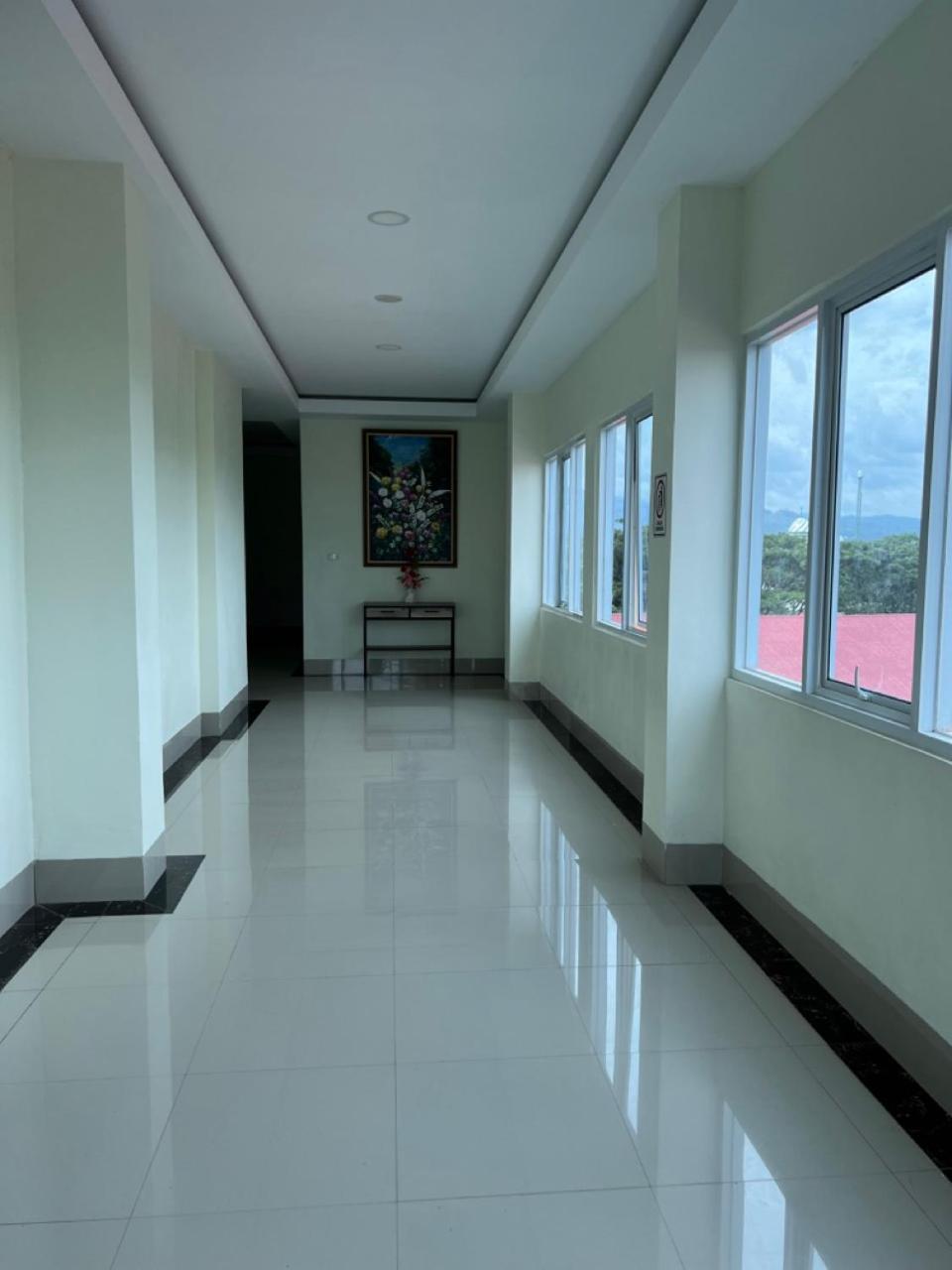 Kirei Hotel Bantaeng Buitenkant foto