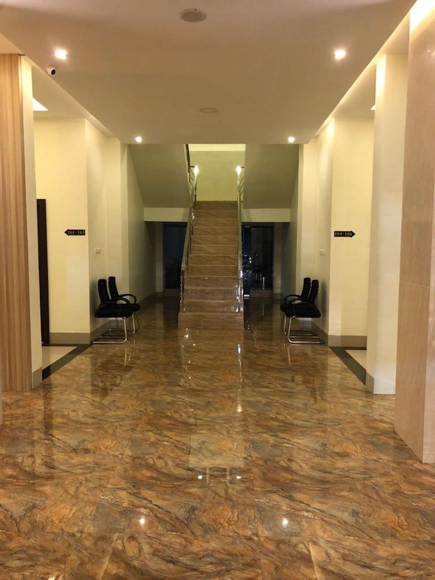 Kirei Hotel Bantaeng Buitenkant foto